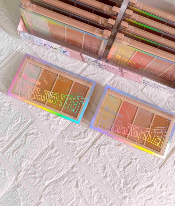 Hudamoji 4 in 1 Highlighter Palette