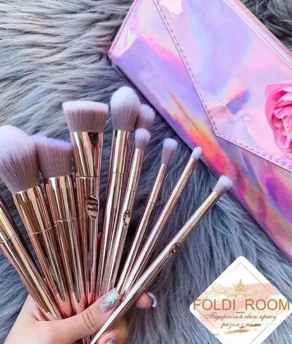 O TWO O Makeup Brush Set