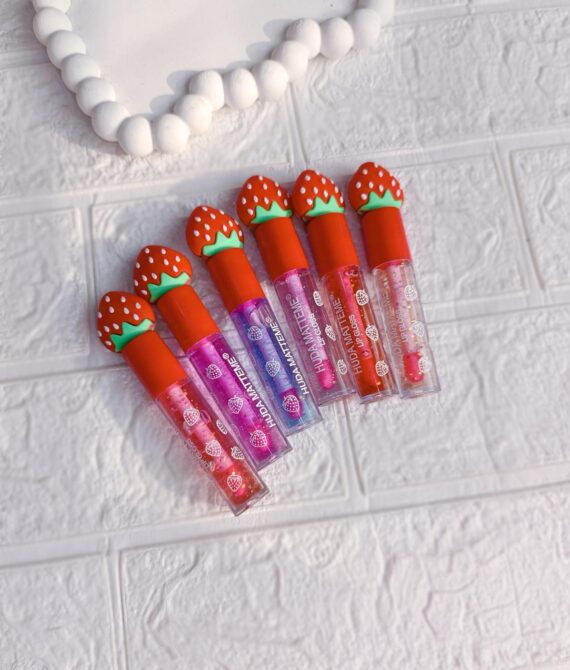 Strawberry Flavoured Glossy Lip gloss