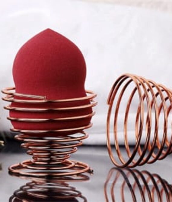 Beauty Blender with Golden spiral Stand